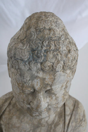 Buda de pie en piedra, dinastía Tang