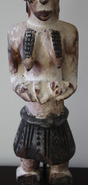 Reina Madre Igbo. Sociedad Mmwo