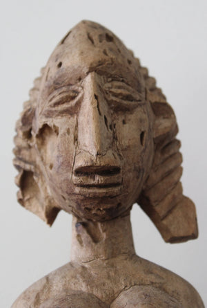 Estatua ritual Jonyeleni