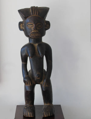 Figura Femenina Fang Mabea. Eyema Byeri