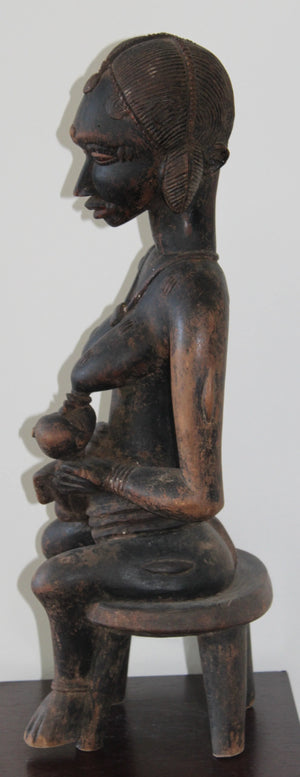 Maternidad sedente baulé