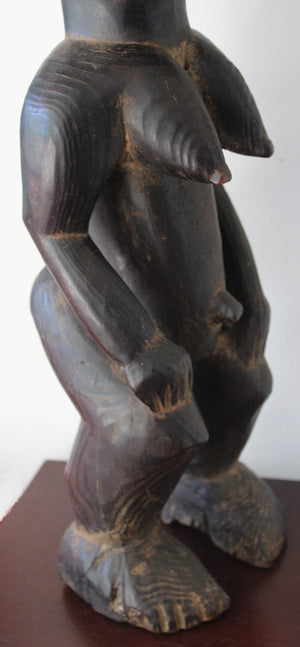 Figura Femenina Fang Mabea. Eyema Byeri