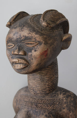 Female Figure Dan Lü Mä