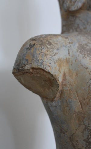 Buda Shakyamuni en piedra policromada, Dinastía Tang