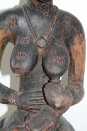 Maternidad sedente baulé