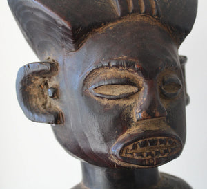 Figura Femenina Fang Mabea. Eyema Byeri