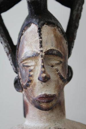 Reina Madre Igbo. Sociedad Mmwo