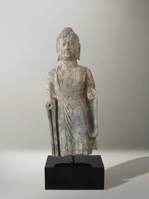 Talla de Buda en piedra de la dinastía Tang