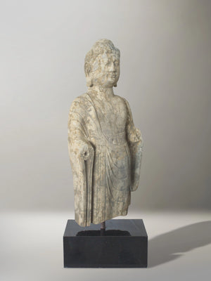 Talla de Buda en piedra de la dinastía Tang