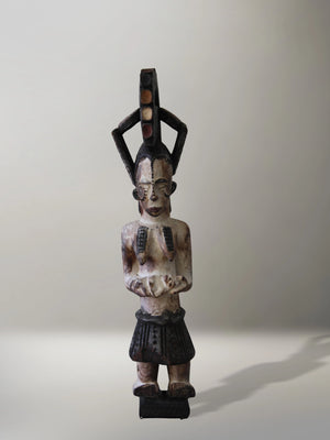 Estatua Femenina Reina Madre Igbo
