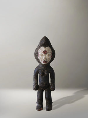 Escultura Punu de Ancestro Femenino