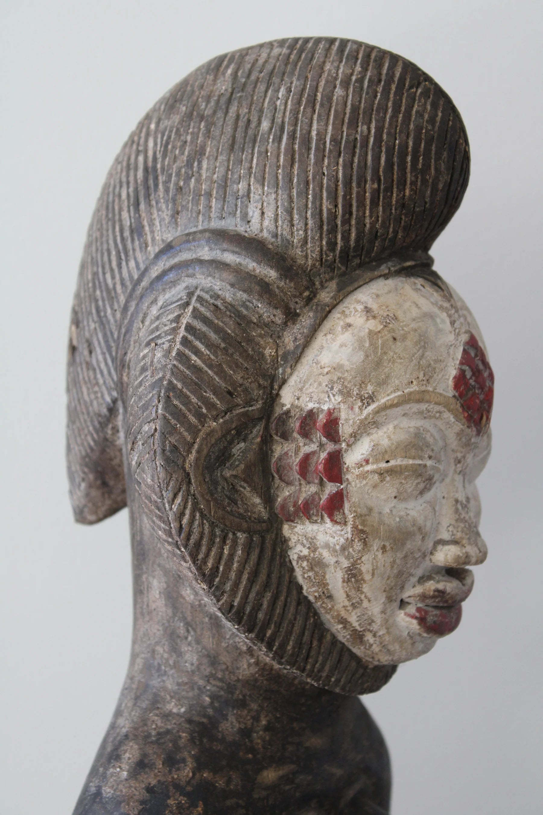Escultura Punu de Ancestro Femenino