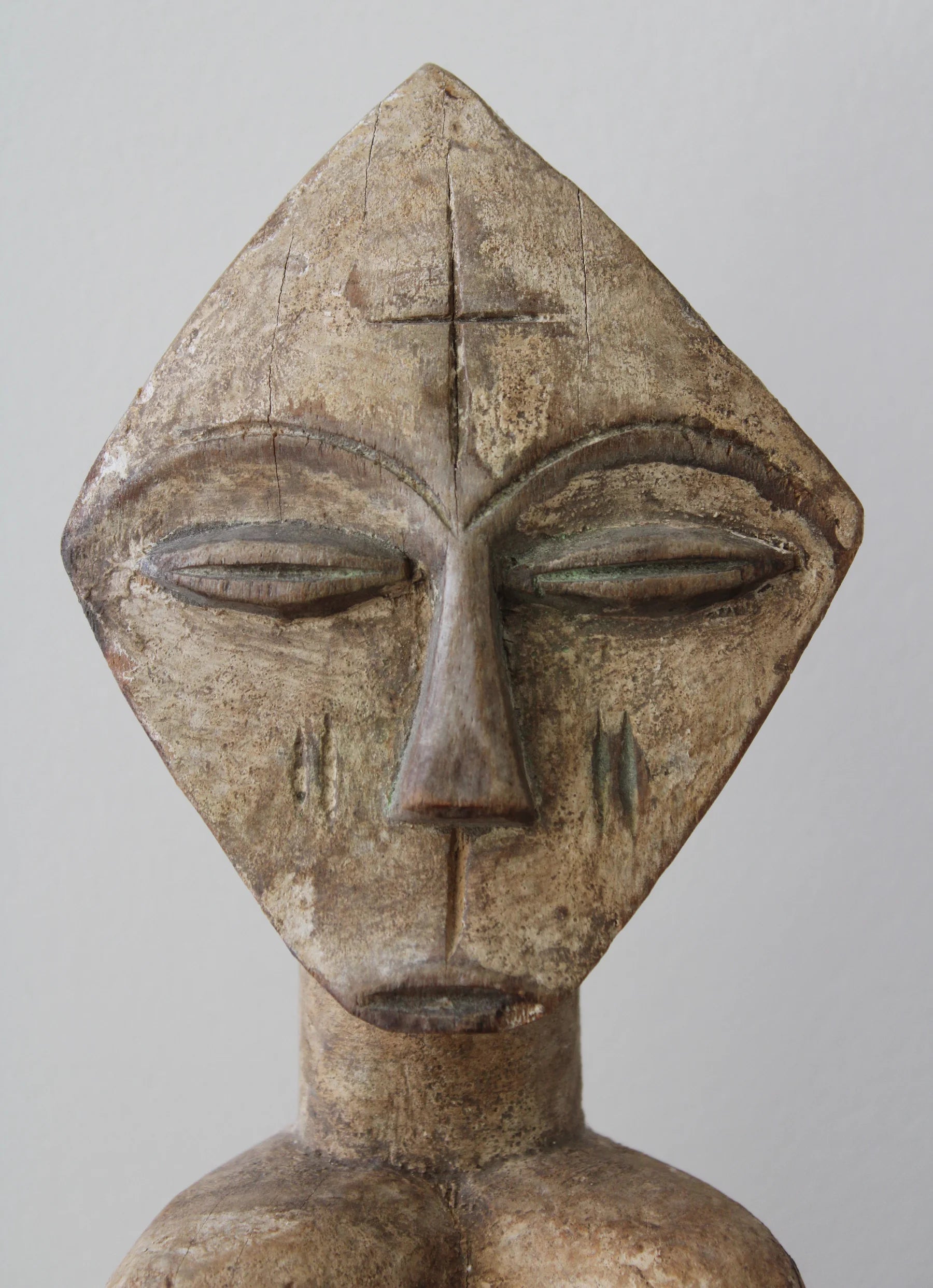 Estatua Lega Iginga