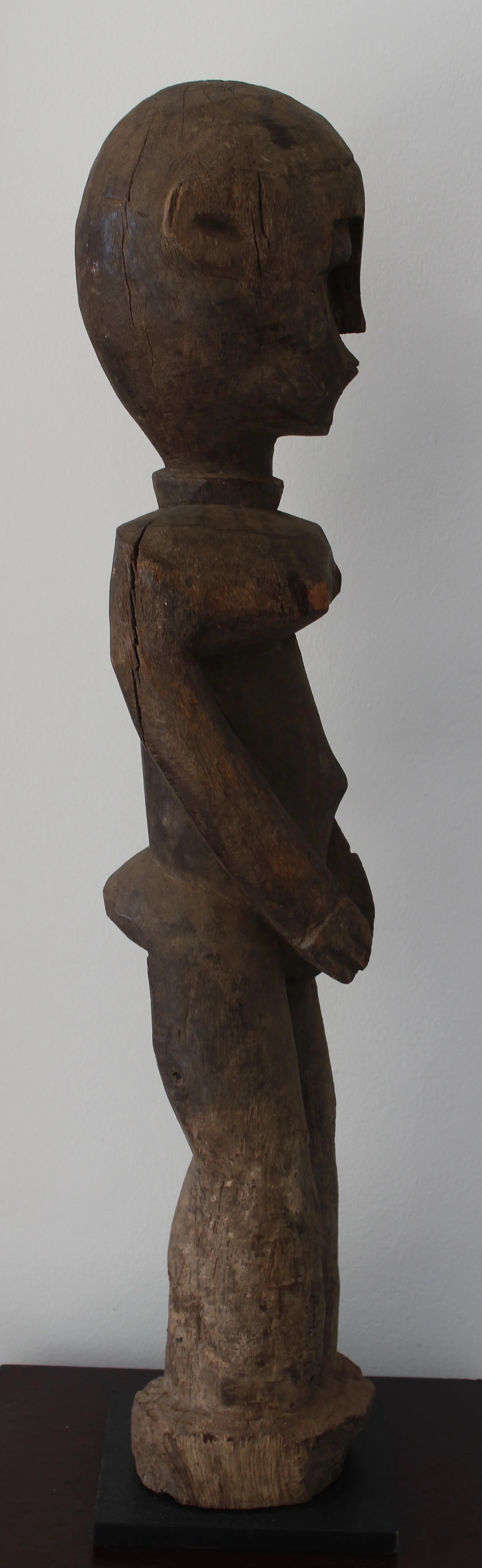 Figura Femenina Lobi Bateba