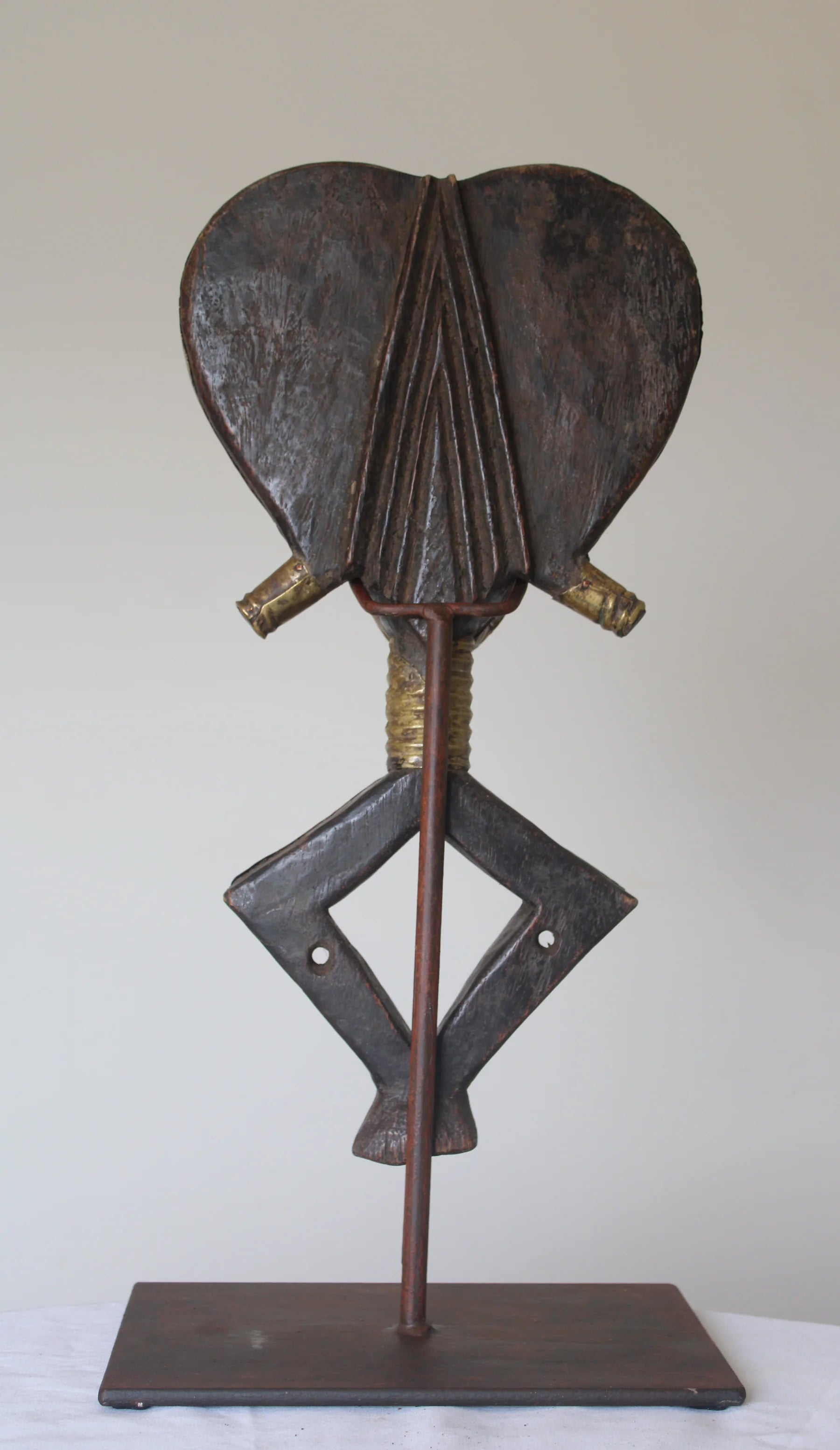 Estatua Relicario Kota Mbulu-Ngulu